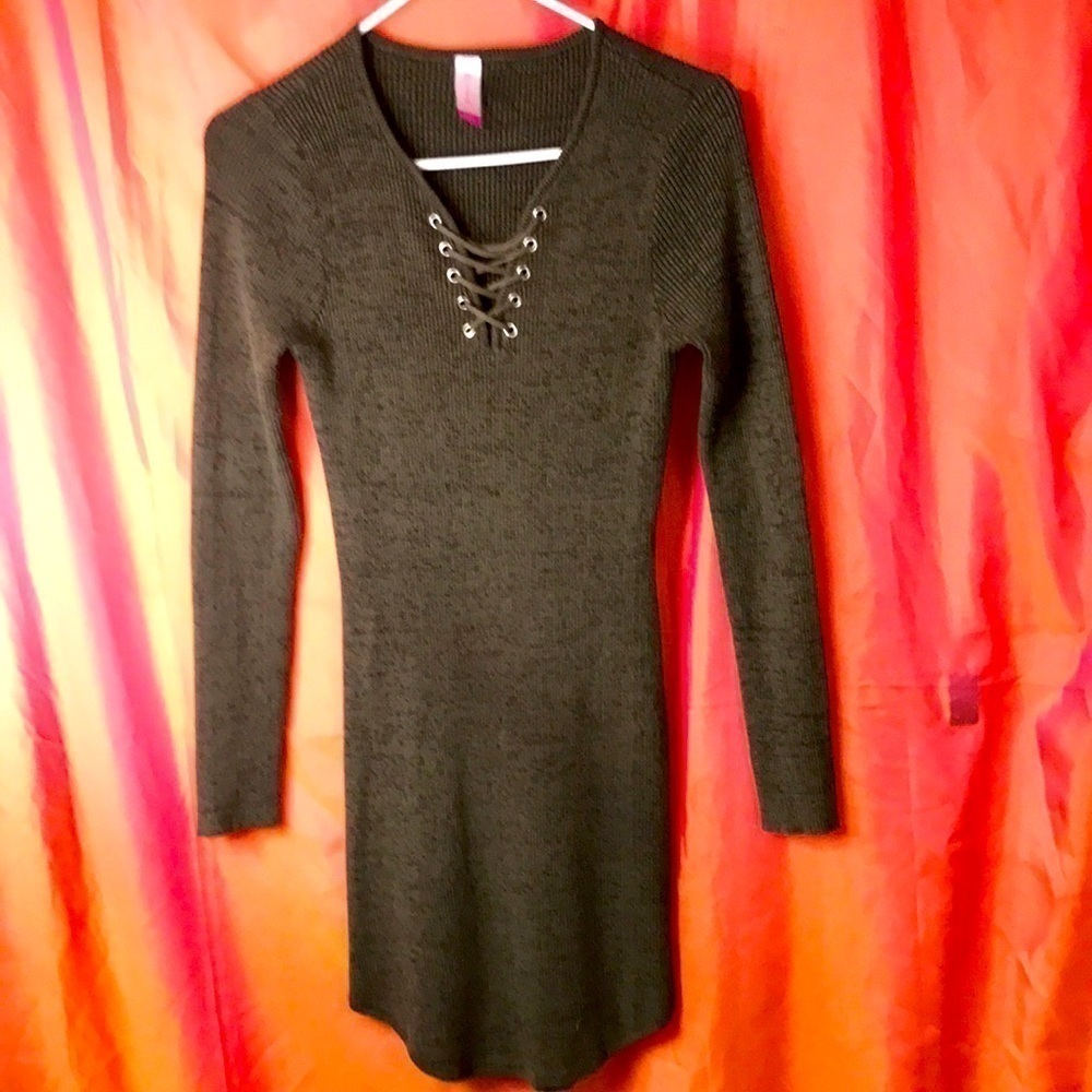 NO Boundaries Sweater Size XL (15-17) Army Green with Laced front Stretchy